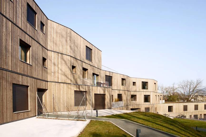 Lola FdMP architectes Group8