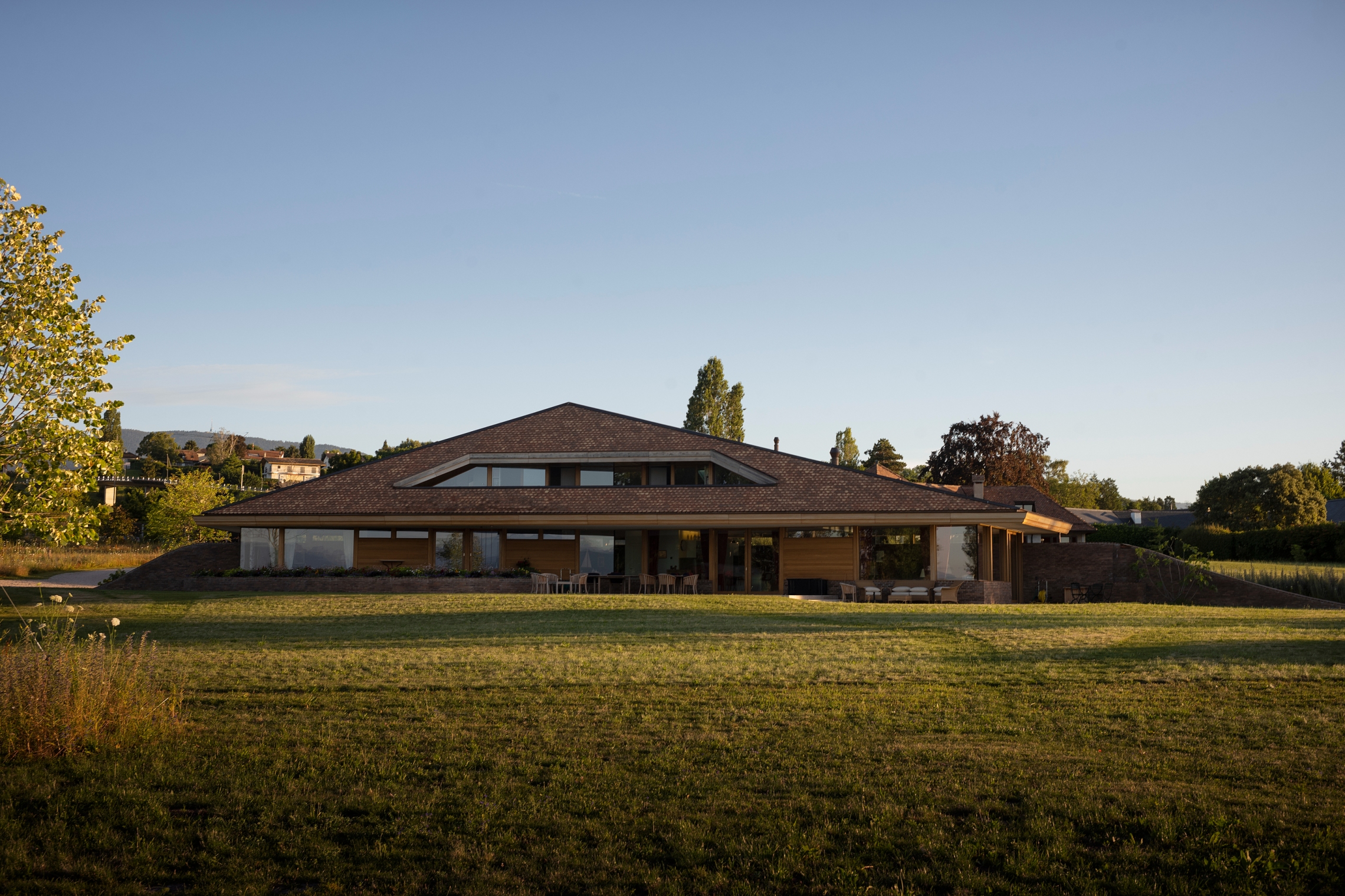 facade villa lac